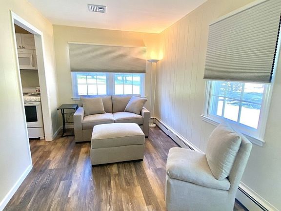 4th image of 324 Ocean Ave