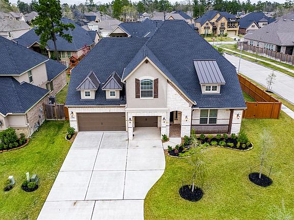 Smart floorplan offers 6 beds / 5 full baths / 3 car garage.