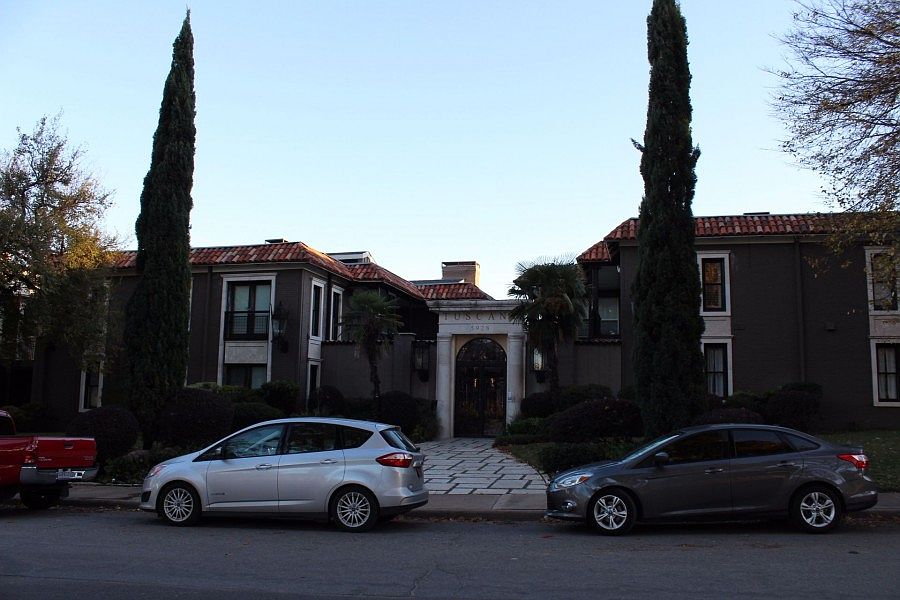 1st image of 5928 Sandhurst Ln APT 300