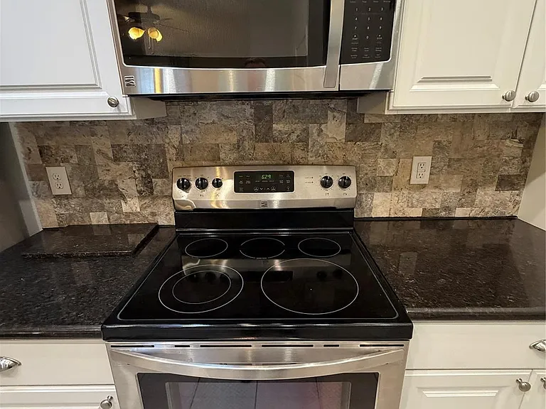 2425 Augusta Dr #36 — Photo 13