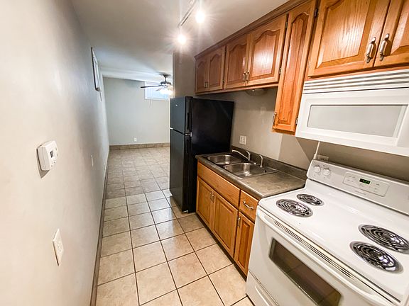 5th image of 3330-3368 Charlotte St #3346