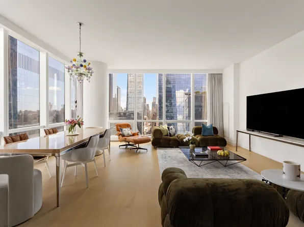 15 Hudson Yards image 2 of 9