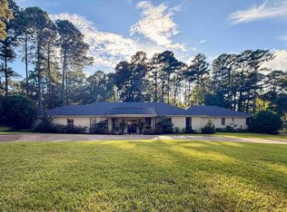 3800 Barry Dr, Marshall, TX 75672