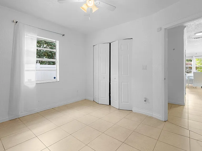 1404 NW 4th Ave — Photo 18