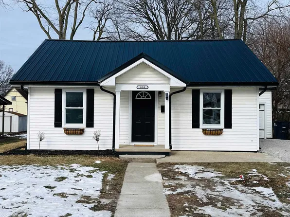 808 W McClurg St, Frankfort, IN 46041