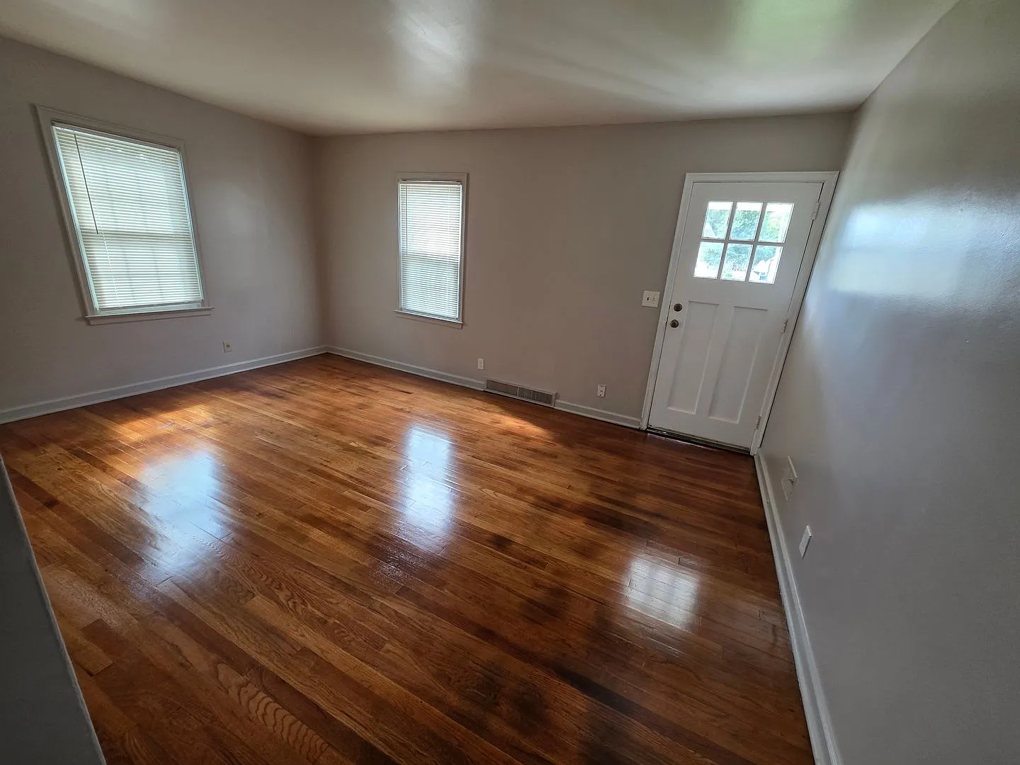 2brm 1 bath Florence area — Photo 4