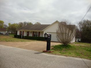 112 Fox Run Dr, Jackson, TN 38305