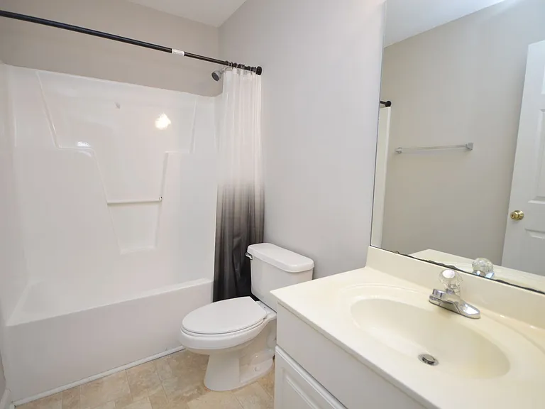 3319 Philmont Dr — Photo 16