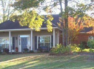211 Pecan Creek Dr, Terry, MS 39170