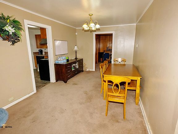 4th image of 1111 E Park Ave