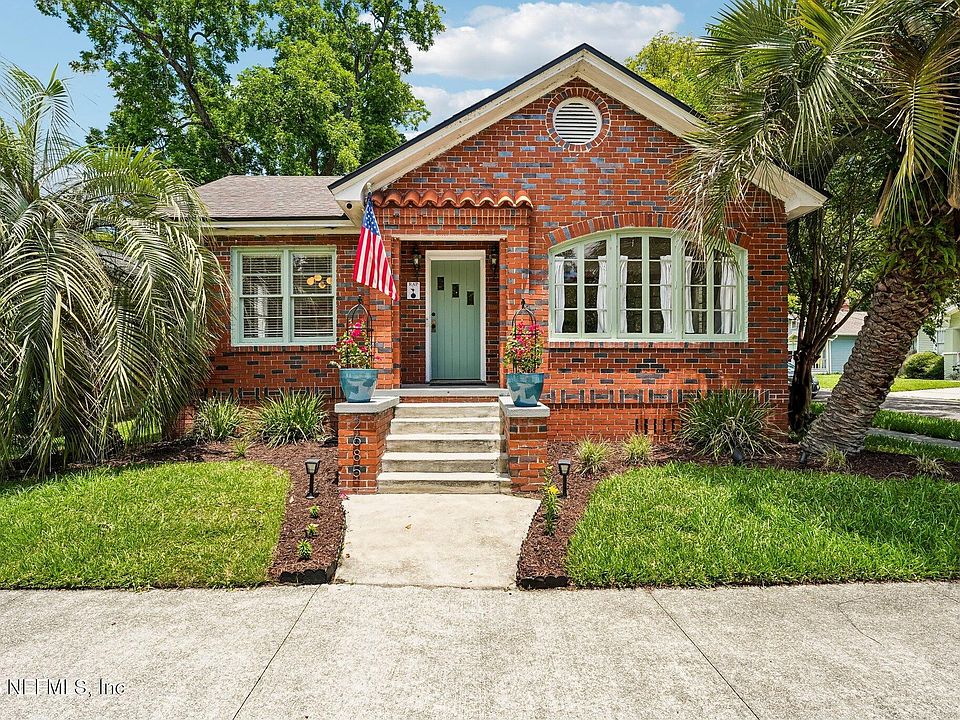 1st image of 2685 DELLWOOD Avenue