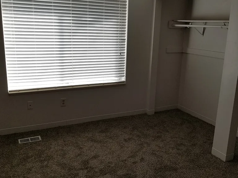 3 Bedroom Kaysville Duplex! — Photo 6