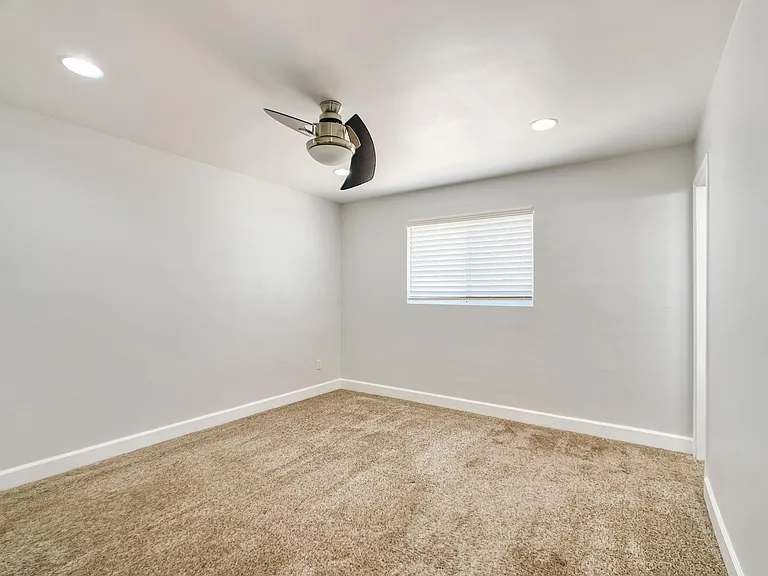 825 W Elna Rae St — Photo 13