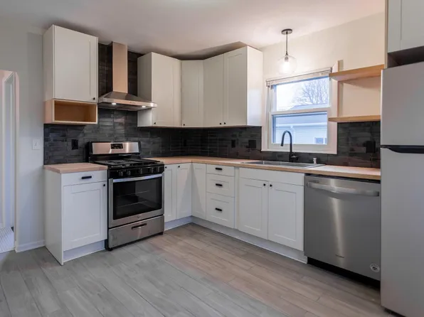 5749 34th Ave S, Minneapolis, MN 55417