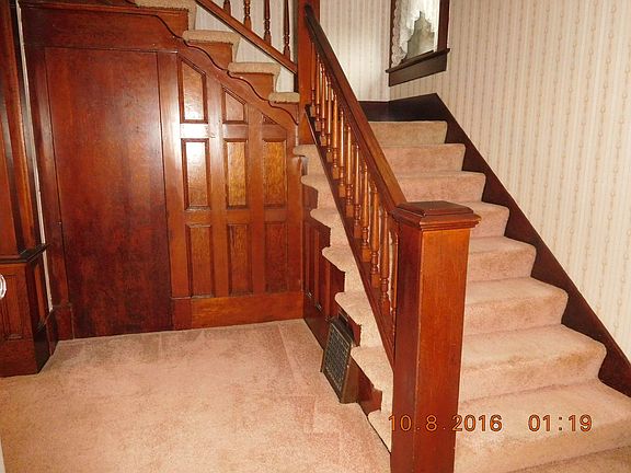 3rd image of 620 Essex Ave