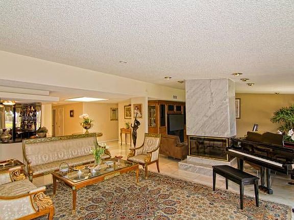 Dual Fireplace