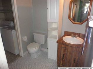 424 Arthur Kill Rd, Staten Island, NY 10308