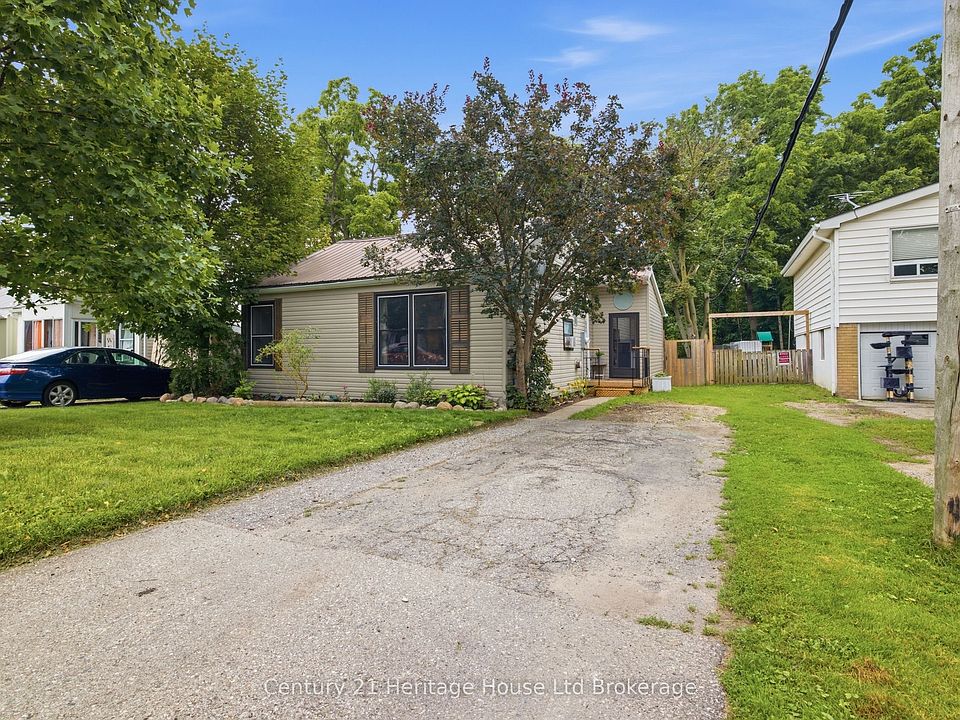 1st image of 674 Hayball St