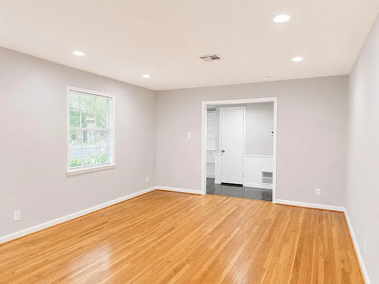 13521 Peoria St — Photo 8