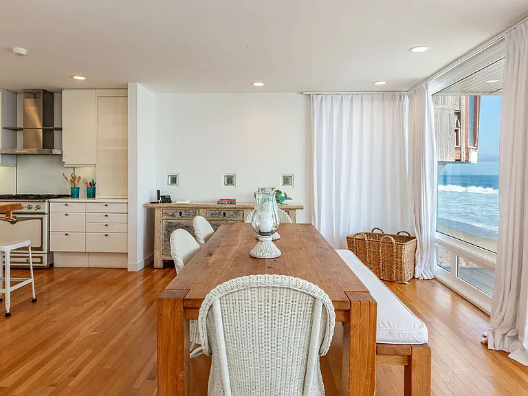 25212 Malibu Rd — Photo 22