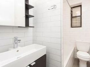 42-10 82nd St #5D, Elmhurst, NY 11373
