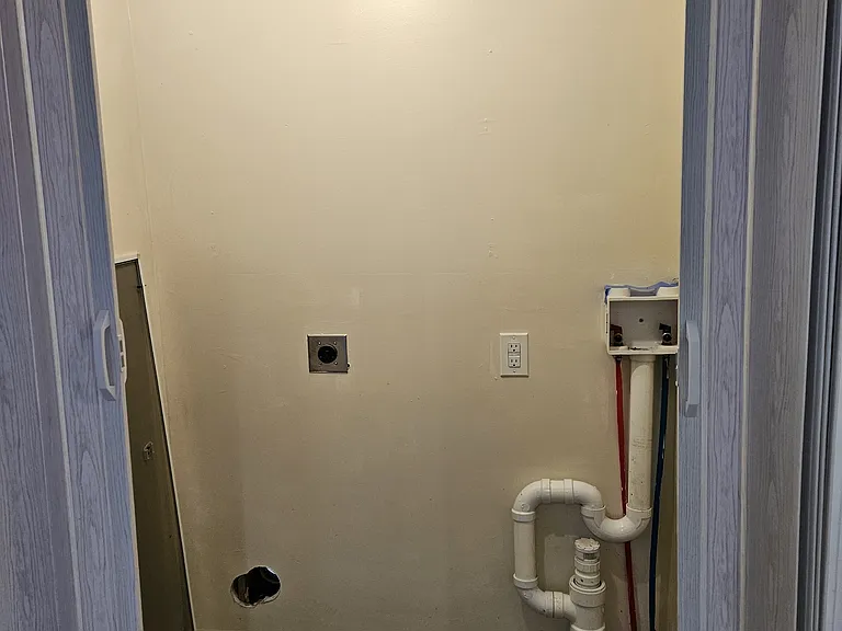 65 Smith St #1 — Photo 8