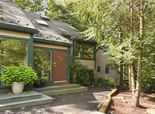 540 Laurel Pond Dr, Farmington, PA 15437