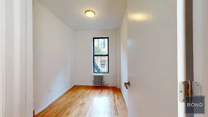 Rented by Bond New York | media 10