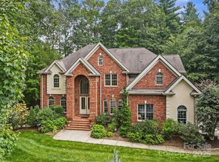 46 Beale Ct, Fletcher, NC 28732