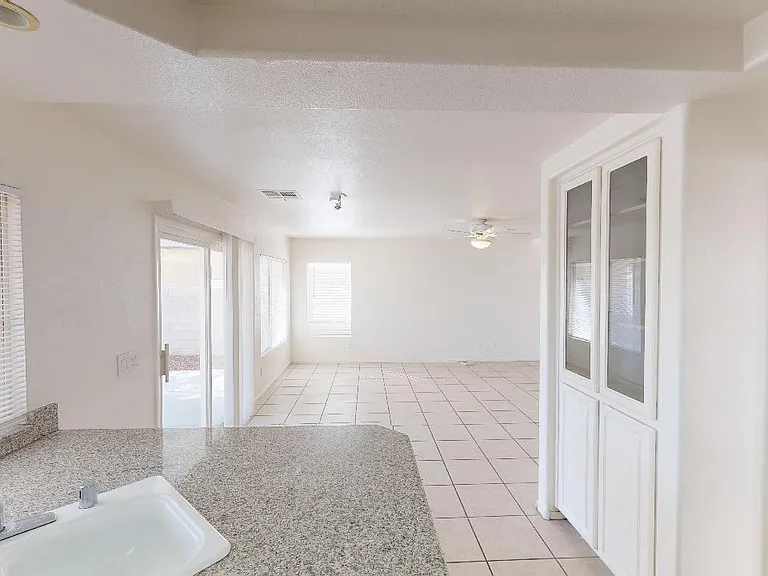 715 Plantain Lily Ave — Photo 8