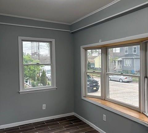 5th image of 65 W Stearns St