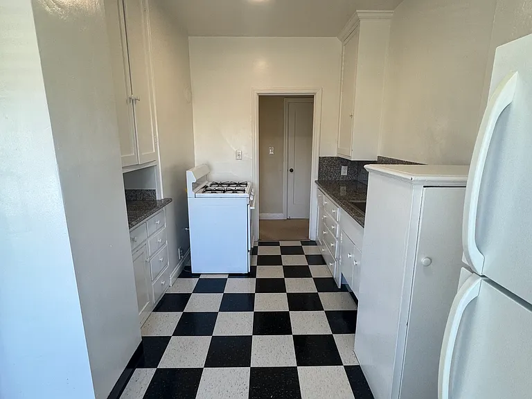 Norris Apartments — Photo 16