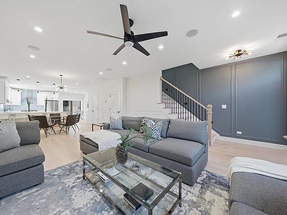3rd image of 2625 W Armitage Ave