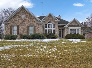 26523 Lakeview Ter, Godfrey, IL 62035