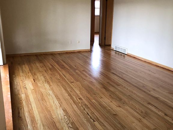 4th image of 28354 Aline Dr