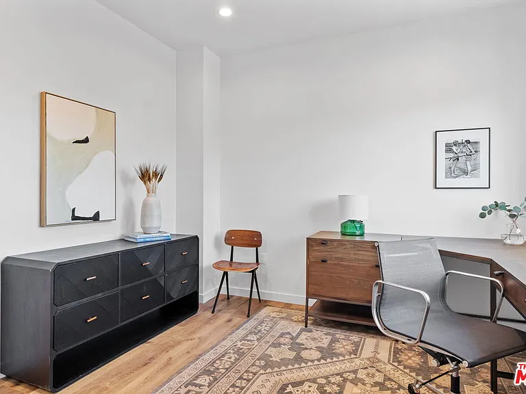 10825 Hartsook St — Photo 10