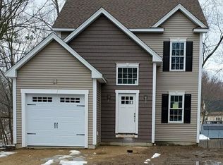 9 Holmes St, Spencer, MA 01562