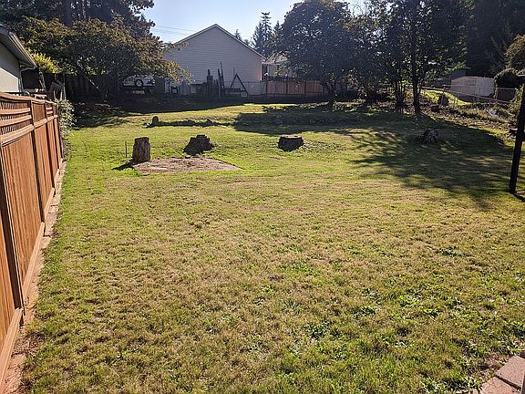 3rd image of 5501 NE 49th St