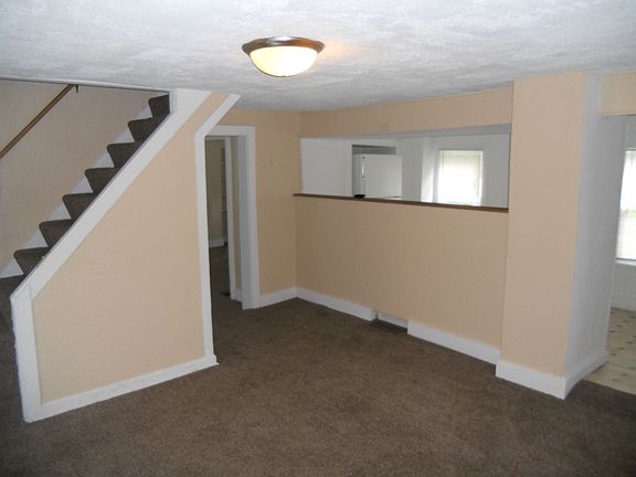 5th image of 1619 2nd Ave
