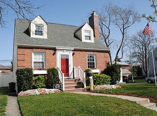 4543 196th Pl, Flushing, NY 11358