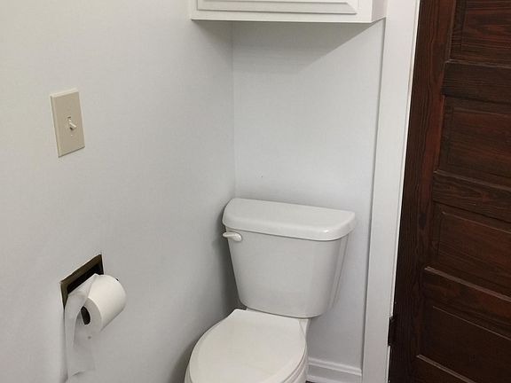 4th image of 778 E 4th St #1