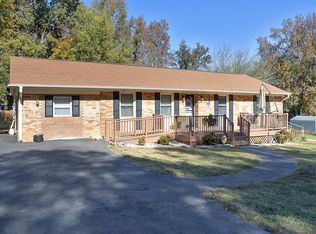 555 Homemont Ave, Hillsborough, NC 27278
