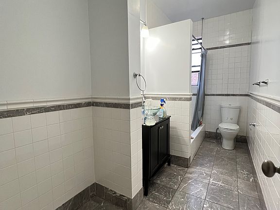 3rd image of 8603 125th St #1