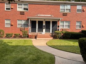 401 W Madison Ave, Dumont, NJ