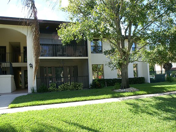 5th image of 250 Four Winds Dr #104