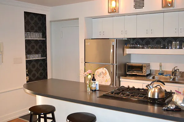 Rented by Tabak Real Estate | media 16