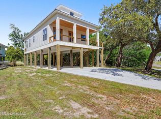 1310 Kensington Dr, Biloxi, MS 39530