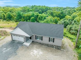 4052 Percy Ave, Chambersburg, PA 17202