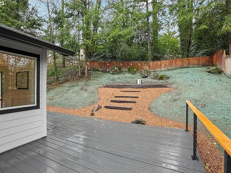 13991 Majestic Ct — Photo 30