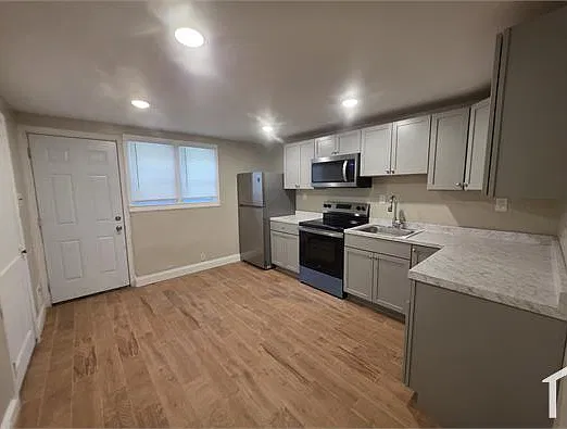 Studio, 600 sqft, $550 — Photo 2
